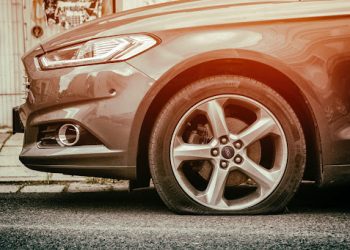 De la Vidange D’huile à La Rotation des Pneus : Un Guide D’entretien Automobile Pour les Conducteurs de Côte d’Ivoire