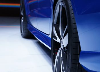 L’Audi Q7 Contre la Mercedes-Benz Classe G: Une Bataille de Voitures de Luxe