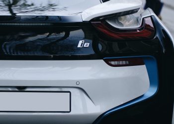 Les Voitures Électriques Peuvent-elles Surchauffer en Côte d’Ivoire?