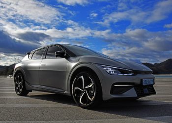 Entretenir sa Voiture Électrique en Côte d’Ivoire