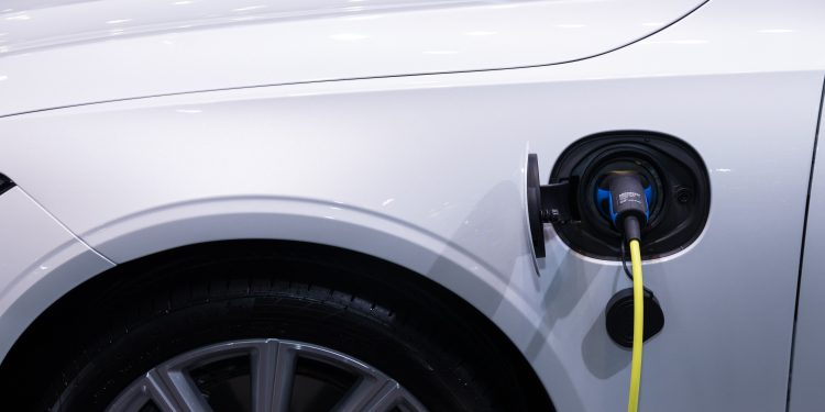 Comment Recharger Une Voiture Électrique en Côte d’Ivoire?
