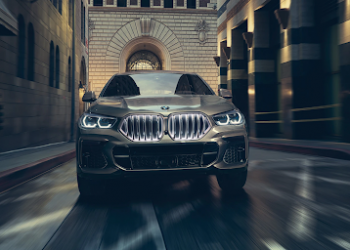 À propos du BMW X6 2015