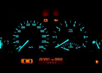 Vérifiez Que Le Voyant Du Moteur Clignote Et Que La Voiture Tremble – Les Raisons