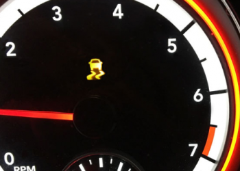 6 Raisons Pour Lesquelles Votre Témoin de Contrôle de Traction Est Allumé