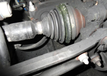 Comment Reconnaître et Réparer un Joint Constant de Véhicule Défectueux