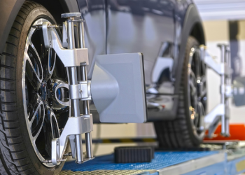 À quelle Fréquence devez-vous Effectuer un Alignement des Roues : Un guide pour maintenir l’alignement de votre véhicule en Côte d’Ivoire