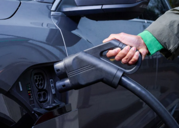 Comment le Chargement Rapide Affecte la Durée de vie des Batteries des Voitures Électriques