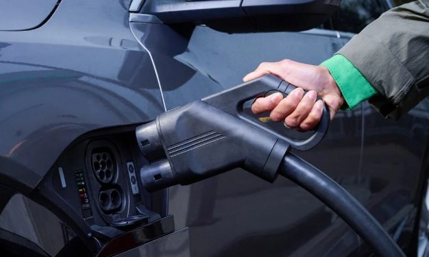 Comment le Chargement Rapide Affecte la Durée de vie des Batteries des Voitures Électriques