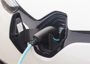 Les Chargeurs Niveau 2 Endommagent-ils les Batteries des Véhicules Électriques ?