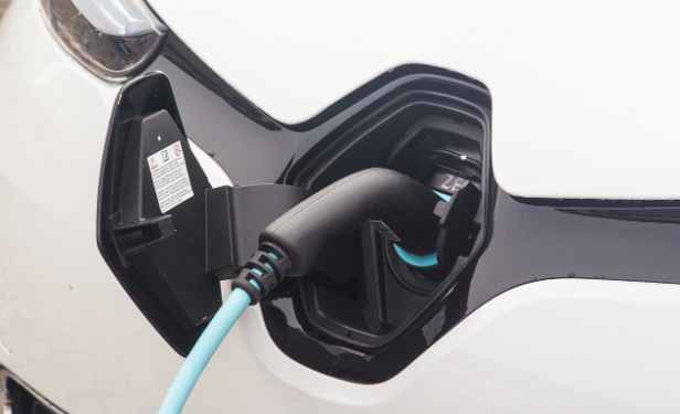 Les Chargeurs Niveau 2 Endommagent-ils les Batteries des Véhicules Électriques ?