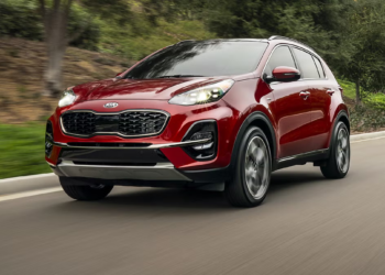 Kia Sportage SUV à l&rsquo;Épreuve d&rsquo;Abidjan : Le 4×4 Abordable qui Défie les Nids-de-Poule de Côte d&rsquo;Ivoire