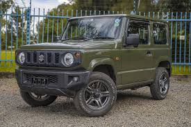 Suzuki Jimny en Côte d&rsquo;Ivoire : Le Petit Géant du Tout-Terrain pour Vos Aventures au Parc National de Taï