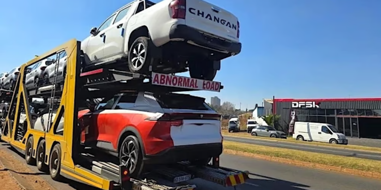Comment les marques chinoises de véhicules électriques conquièrent le marché VTC à Abidjan