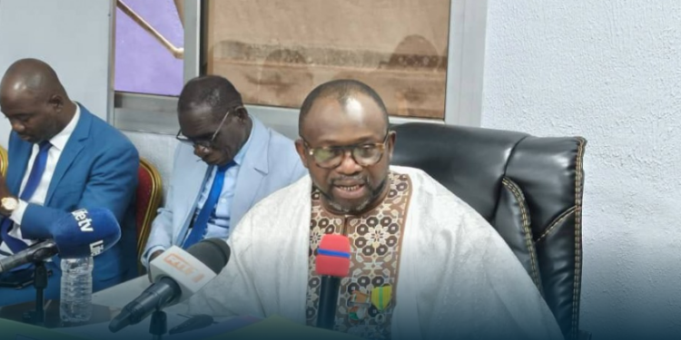 Immatriculation des véhicules en Côte d&rsquo;Ivoire : plus de 306 000 plaques posées, le bilan du Guichet Unique Automobile