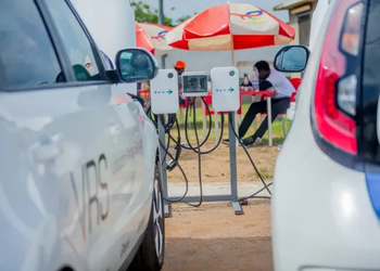 Véhicules électriques en Côte d’Ivoire : l’État passe à l’action en 2026